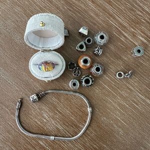 Pandora bead